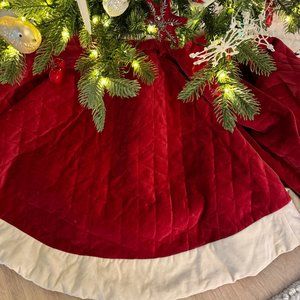 POTTERY BARN Red Velvet Quilted Tree Skirt with Cream Trim